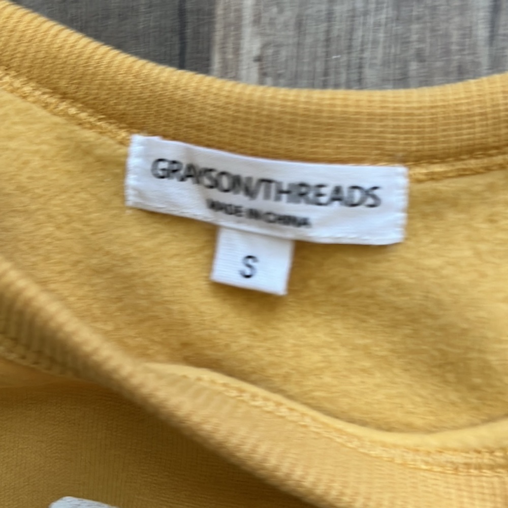 Yellow pull over - Picture 2 of 2